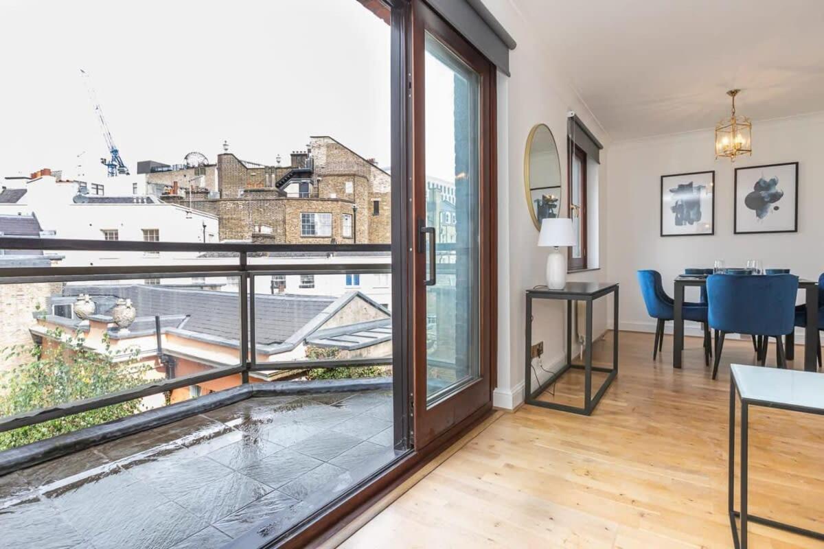 Spacious 1 Bed Mayfair Apartment With Balcony Londen Buitenkant foto